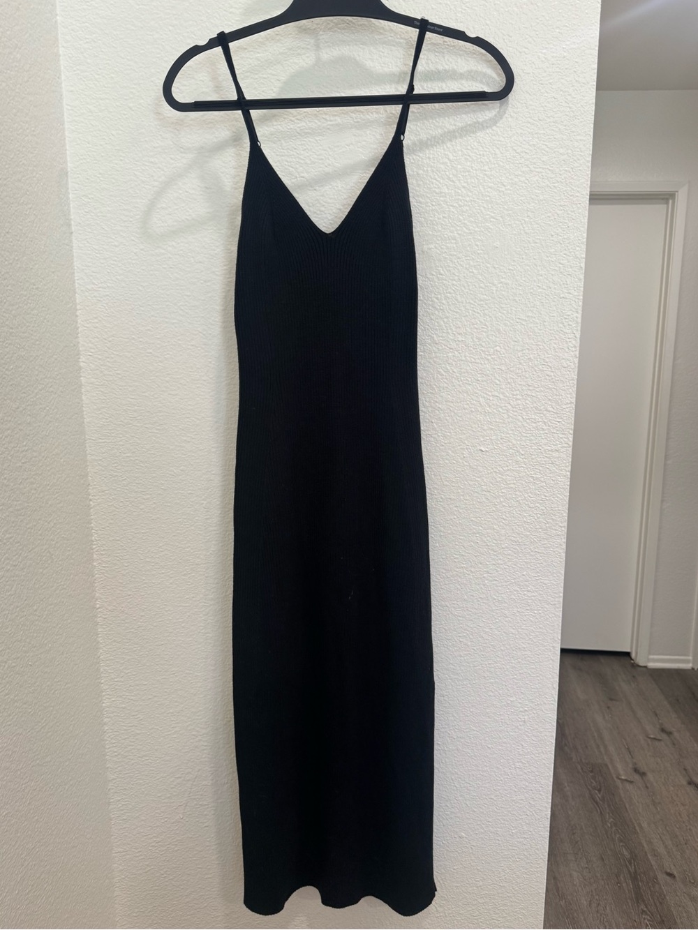 French Connection Black Ribbed V-Neck Maxi Dress. Size: S